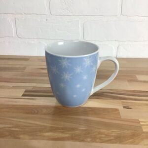 Free with purchase of 2 items of 20$ and more.Gibson USA blue mug snowflake